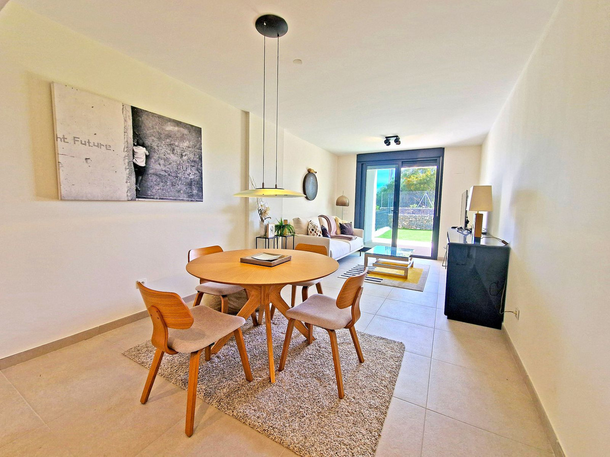 Se vende Apartamento Planta Baja de 2 dormitorios en Costa Del Sol, Málaga, España