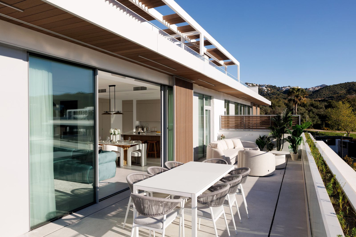 3 Bed Apartment for sale in Marbella Costa Del Sol, Málaga, Spain