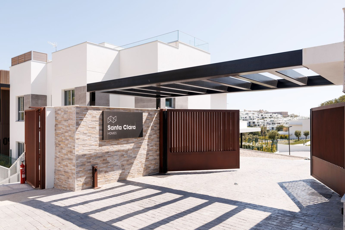 3 Bed Apartment for sale in Marbella Costa Del Sol, Málaga, Spain