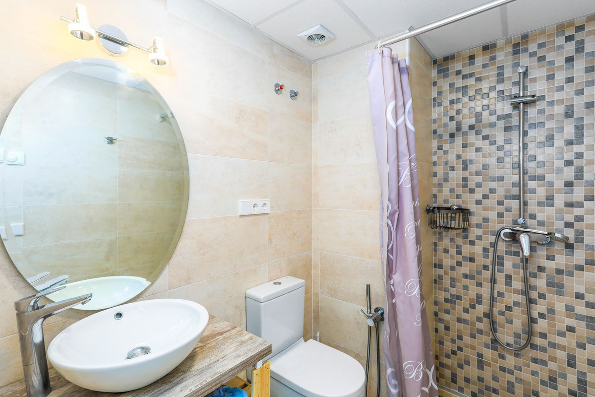 2 Bed Apartment for sale in Benalmadena Costa Costa Del Sol, Málaga, Spain