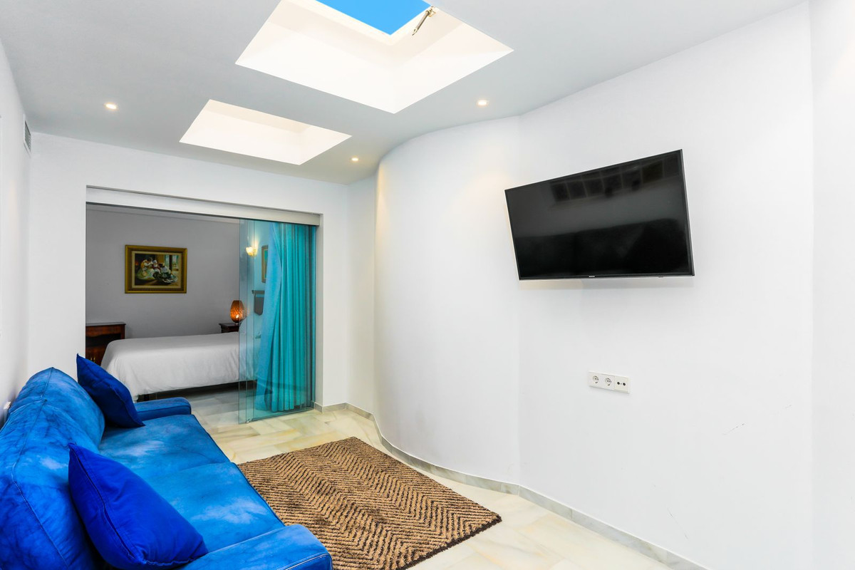 2 Bed Apartment for sale in Benalmadena Costa Costa Del Sol, Málaga, Spain