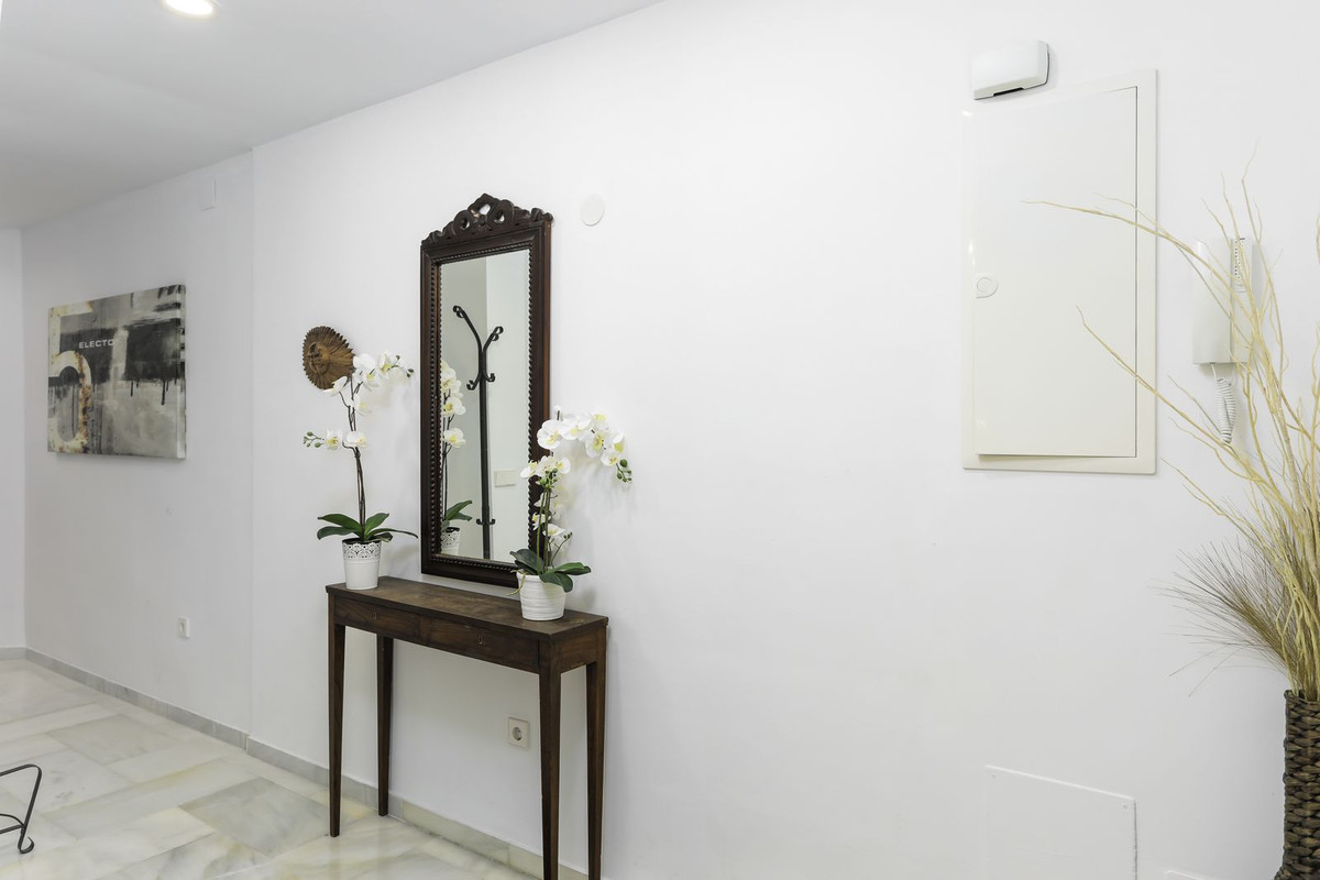 2 Bed Apartment for sale in Benalmadena Costa Costa Del Sol, Málaga, Spain