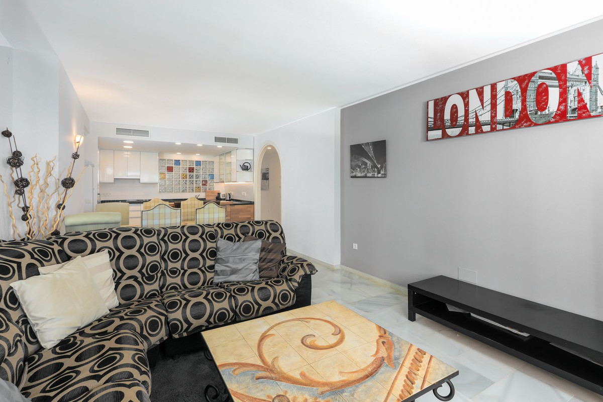 2 Bed Apartment for sale in Benalmadena Costa Costa Del Sol, Málaga, Spain