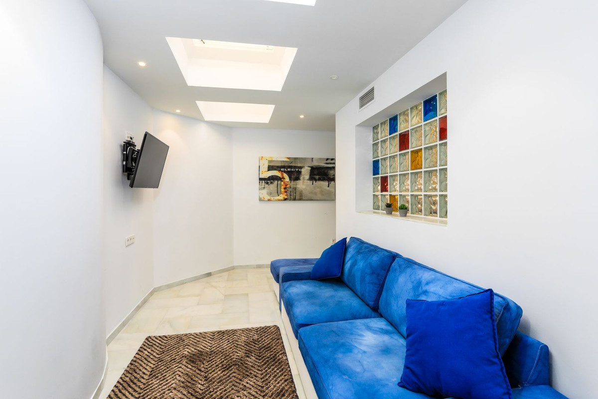 2 Bed Apartment for sale in Benalmadena Costa Costa Del Sol, Málaga, Spain