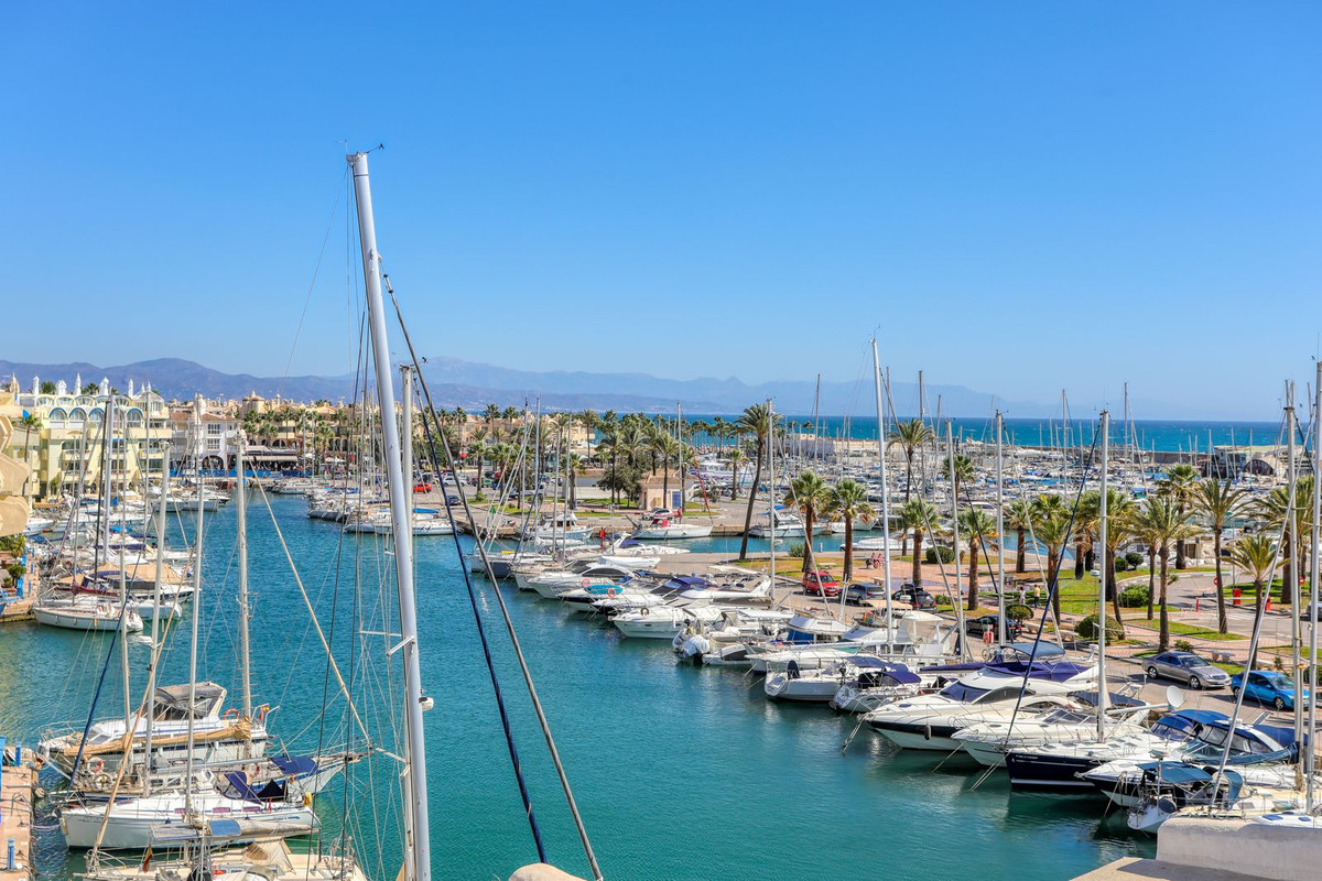 2 Bed Apartment for sale in Benalmadena Costa Costa Del Sol, Málaga, Spain