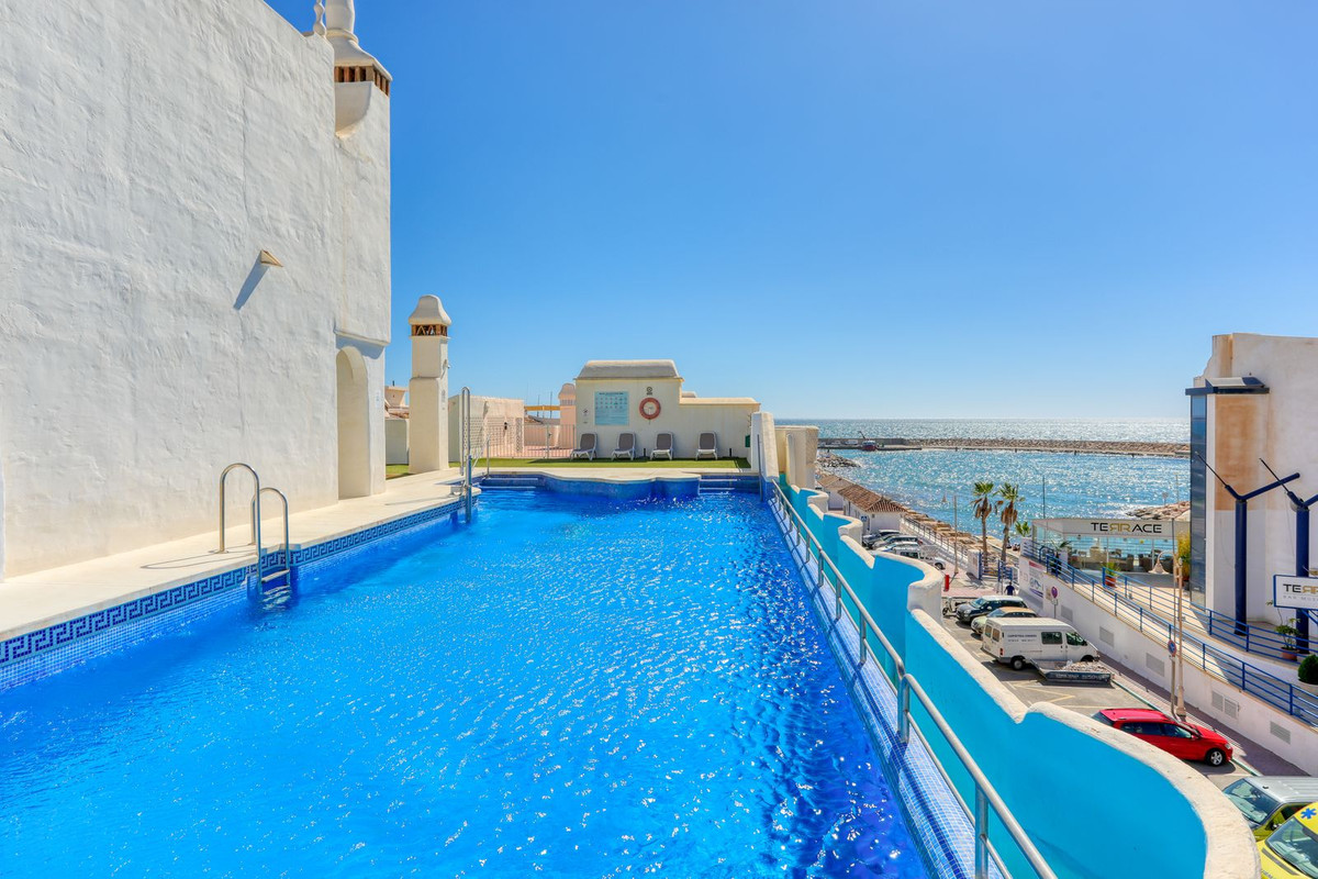 2 Bed Apartment for sale in Benalmadena Costa Costa Del Sol, Málaga, Spain