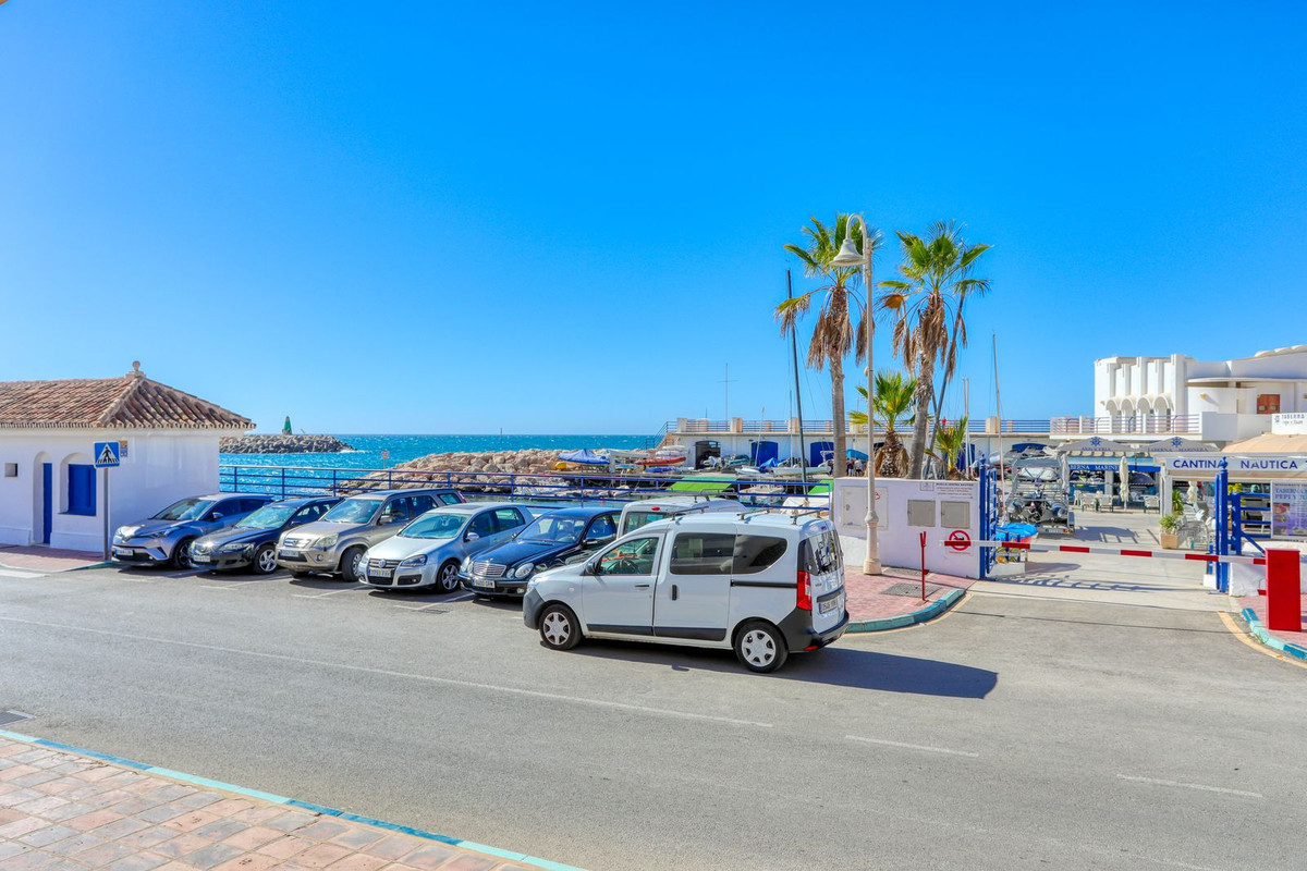2 Bed Apartment for sale in Benalmadena Costa Costa Del Sol, Málaga, Spain