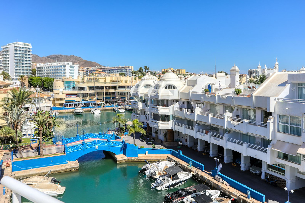 2 Bed Apartment for sale in Benalmadena Costa Costa Del Sol, Málaga, Spain