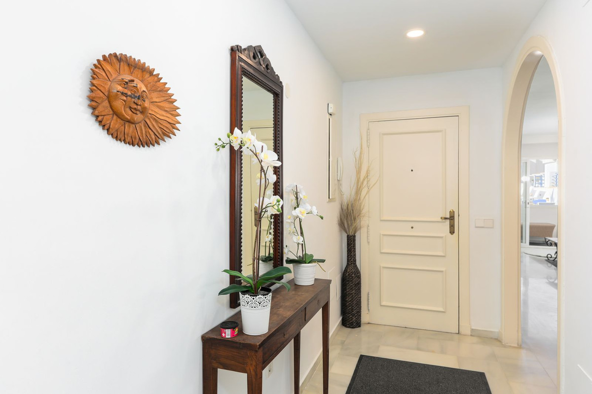 2 Bed Apartment for sale in Benalmadena Costa Costa Del Sol, Málaga, Spain