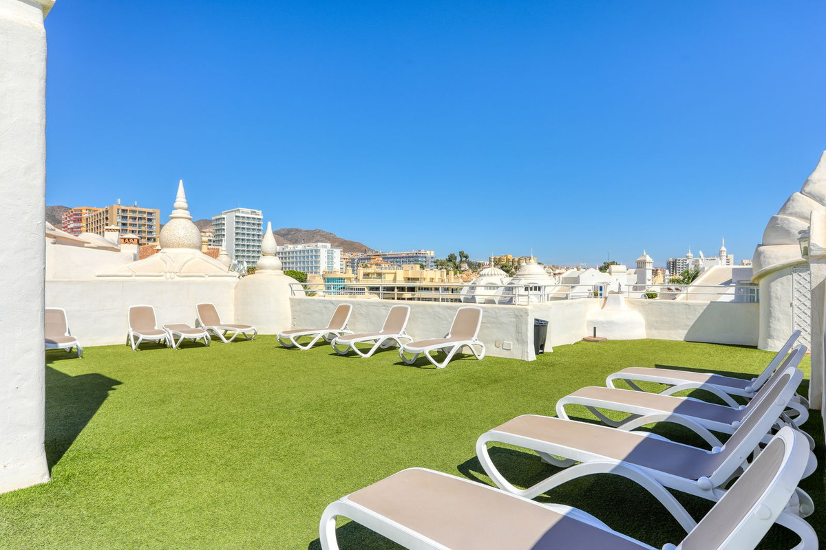 2 Bed Apartment for sale in Benalmadena Costa Costa Del Sol, Málaga, Spain