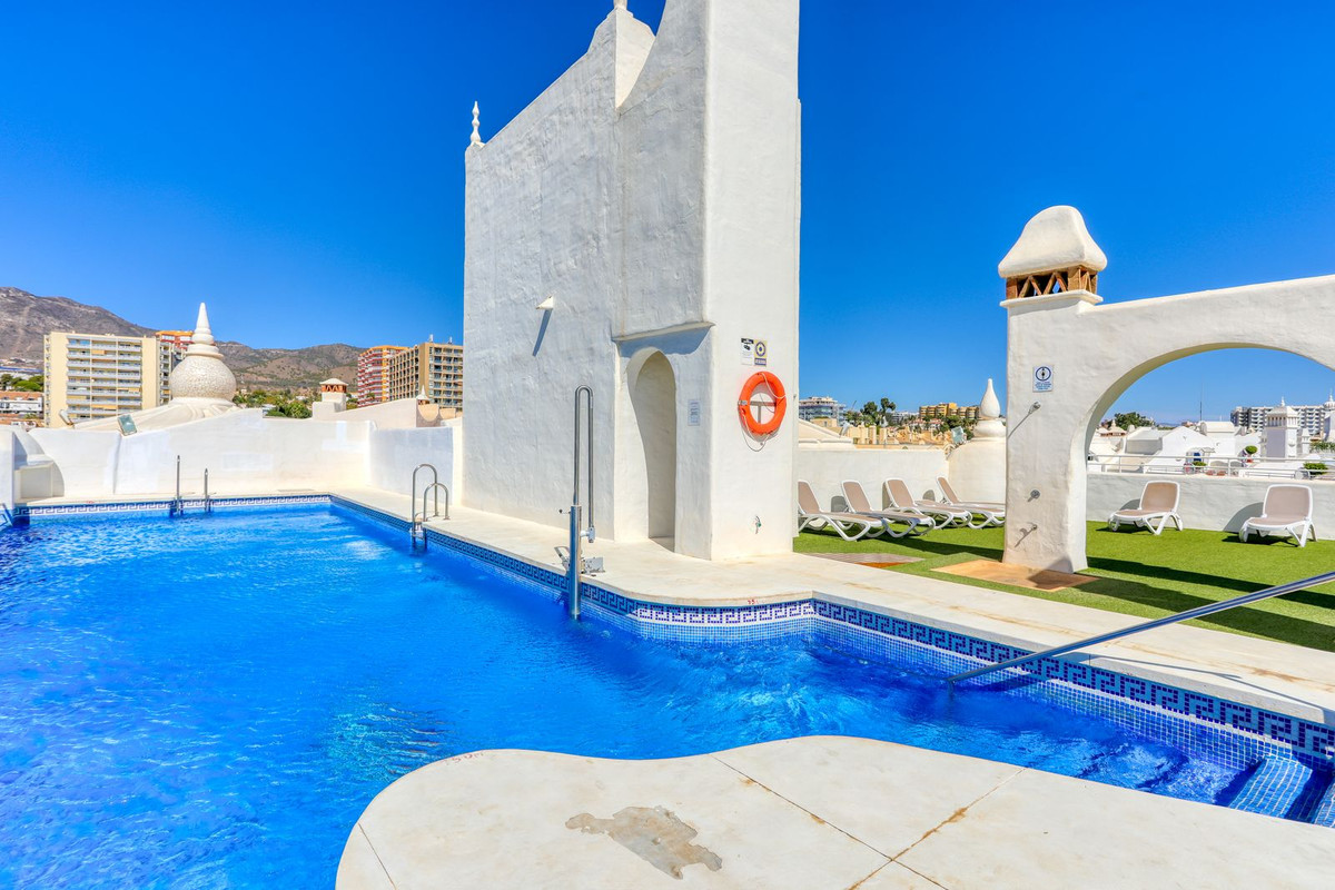 2 Bed Apartment for sale in Benalmadena Costa Costa Del Sol, Málaga, Spain