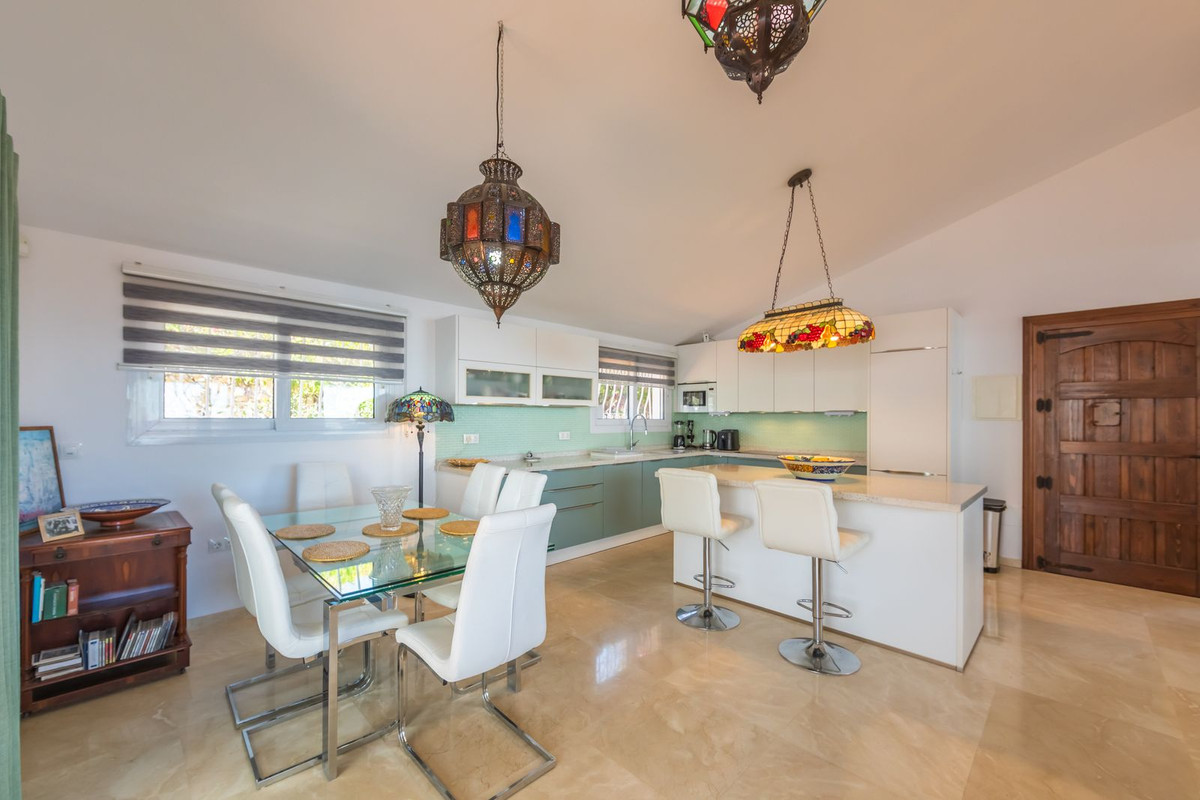Se vende Villa - Chalet de 3 dormitorios en Costa Del Sol, Málaga, España