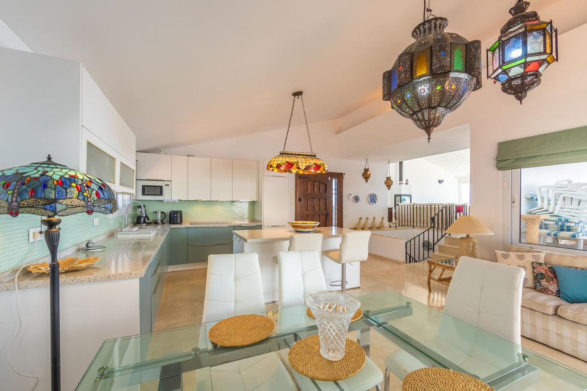 Se vende Villa - Chalet de 3 dormitorios en Costa Del Sol, Málaga, España