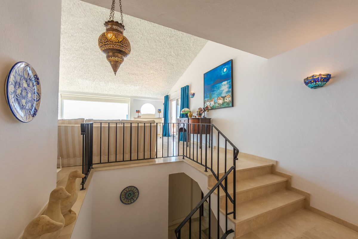 Se vende Villa - Chalet de 3 dormitorios en Costa Del Sol, Málaga, España