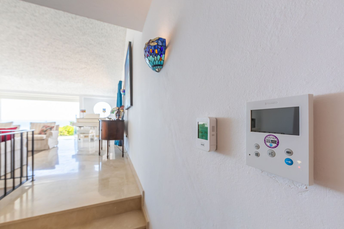 Se vende Villa - Chalet de 3 dormitorios en Costa Del Sol, Málaga, España
