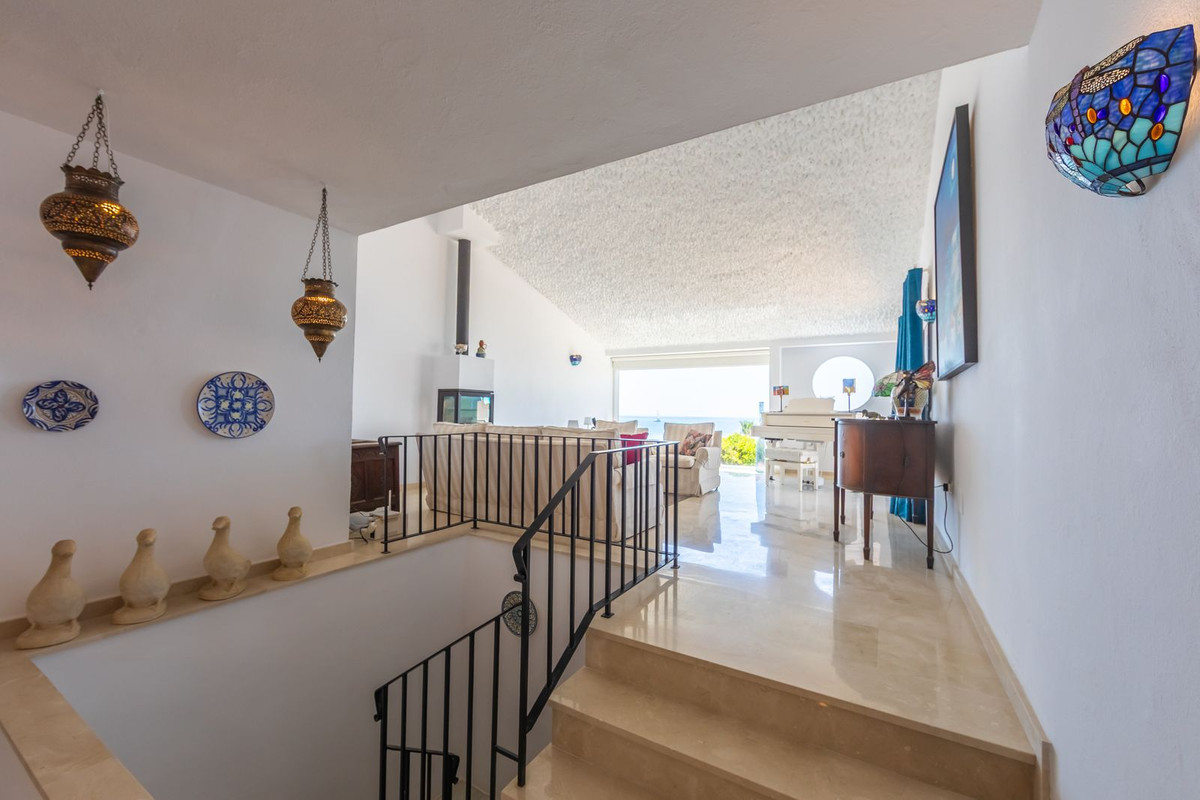 Se vende Villa - Chalet de 3 dormitorios en Costa Del Sol, Málaga, España