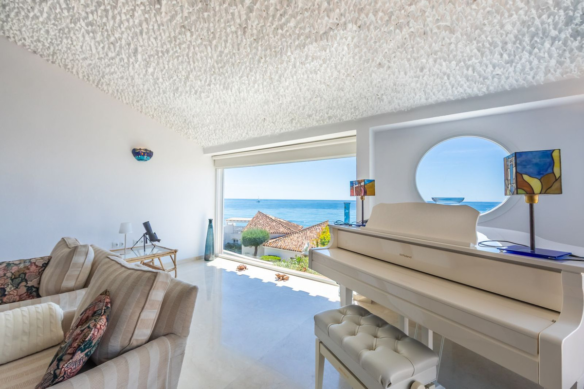 Se vende Villa - Chalet de 3 dormitorios en Costa Del Sol, Málaga, España