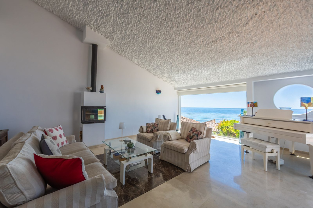 Se vende Villa - Chalet de 3 dormitorios en Costa Del Sol, Málaga, España