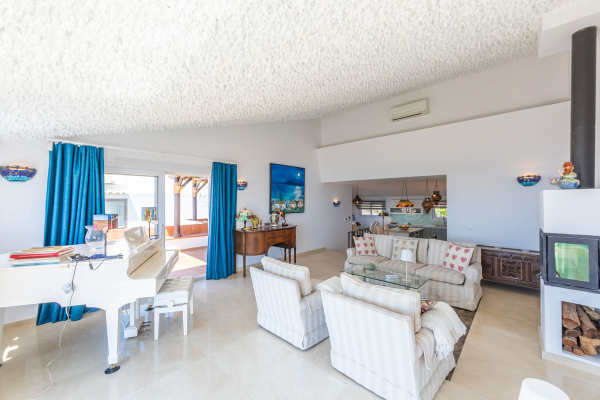 Se vende Villa - Chalet de 3 dormitorios en Costa Del Sol, Málaga, España