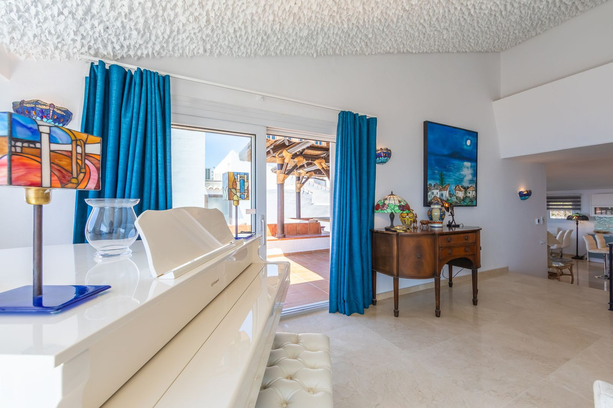 Se vende Villa - Chalet de 3 dormitorios en Costa Del Sol, Málaga, España