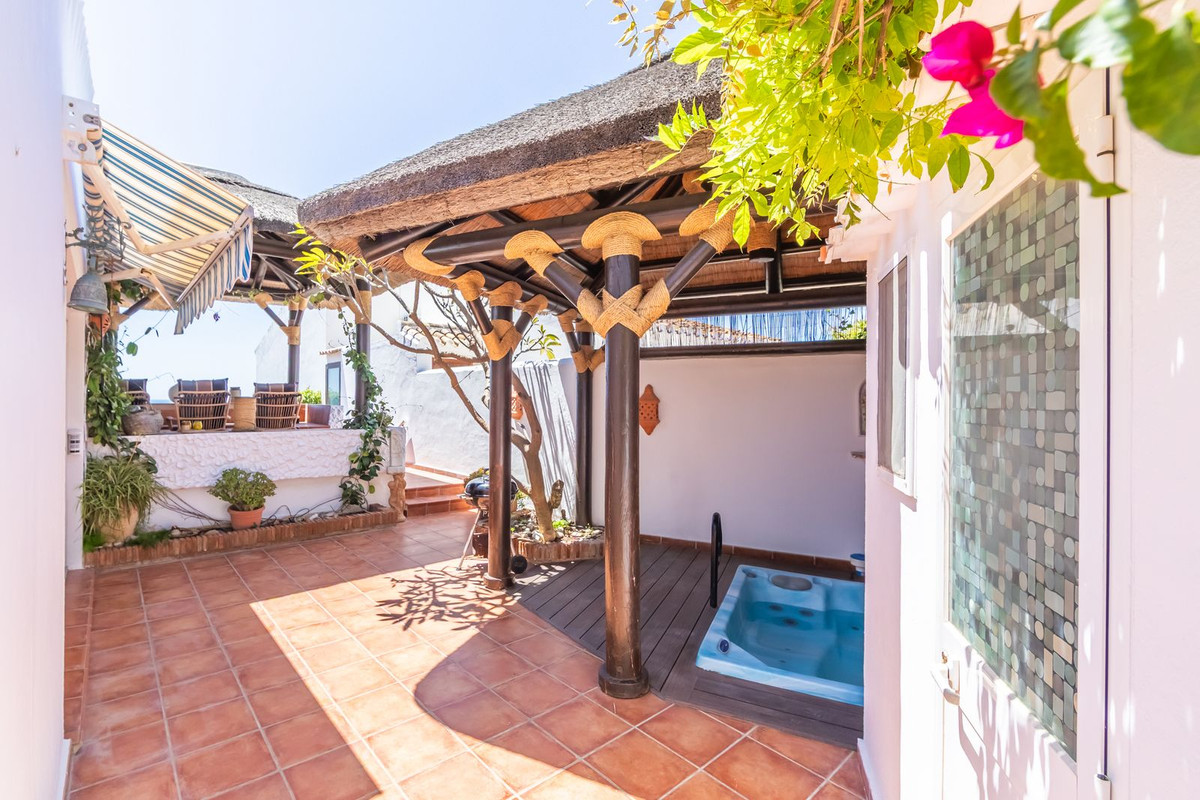 Se vende Villa - Chalet de 3 dormitorios en Costa Del Sol, Málaga, España