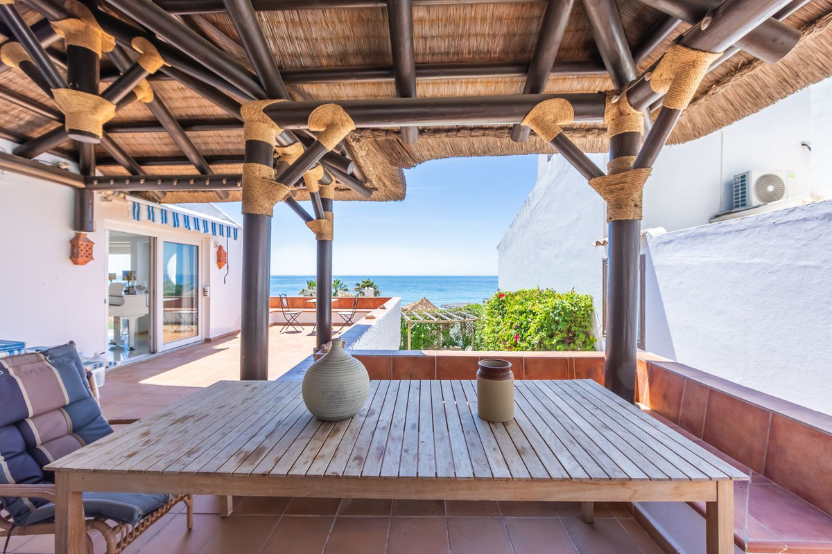 Se vende Villa - Chalet de 3 dormitorios en Costa Del Sol, Málaga, España