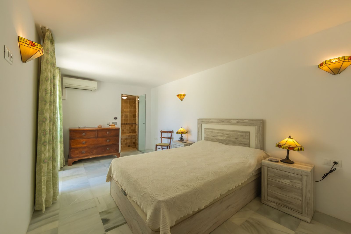 Se vende Villa - Chalet de 3 dormitorios en Costa Del Sol, Málaga, España