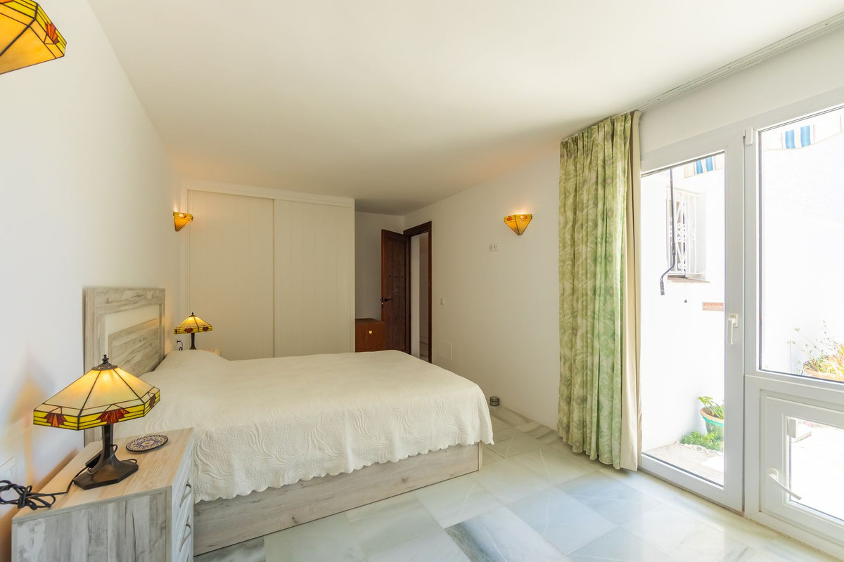 Se vende Villa - Chalet de 3 dormitorios en Costa Del Sol, Málaga, España