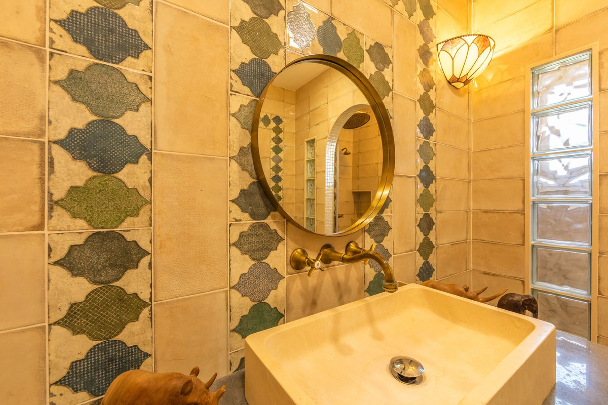 Se vende Villa - Chalet de 3 dormitorios en Costa Del Sol, Málaga, España