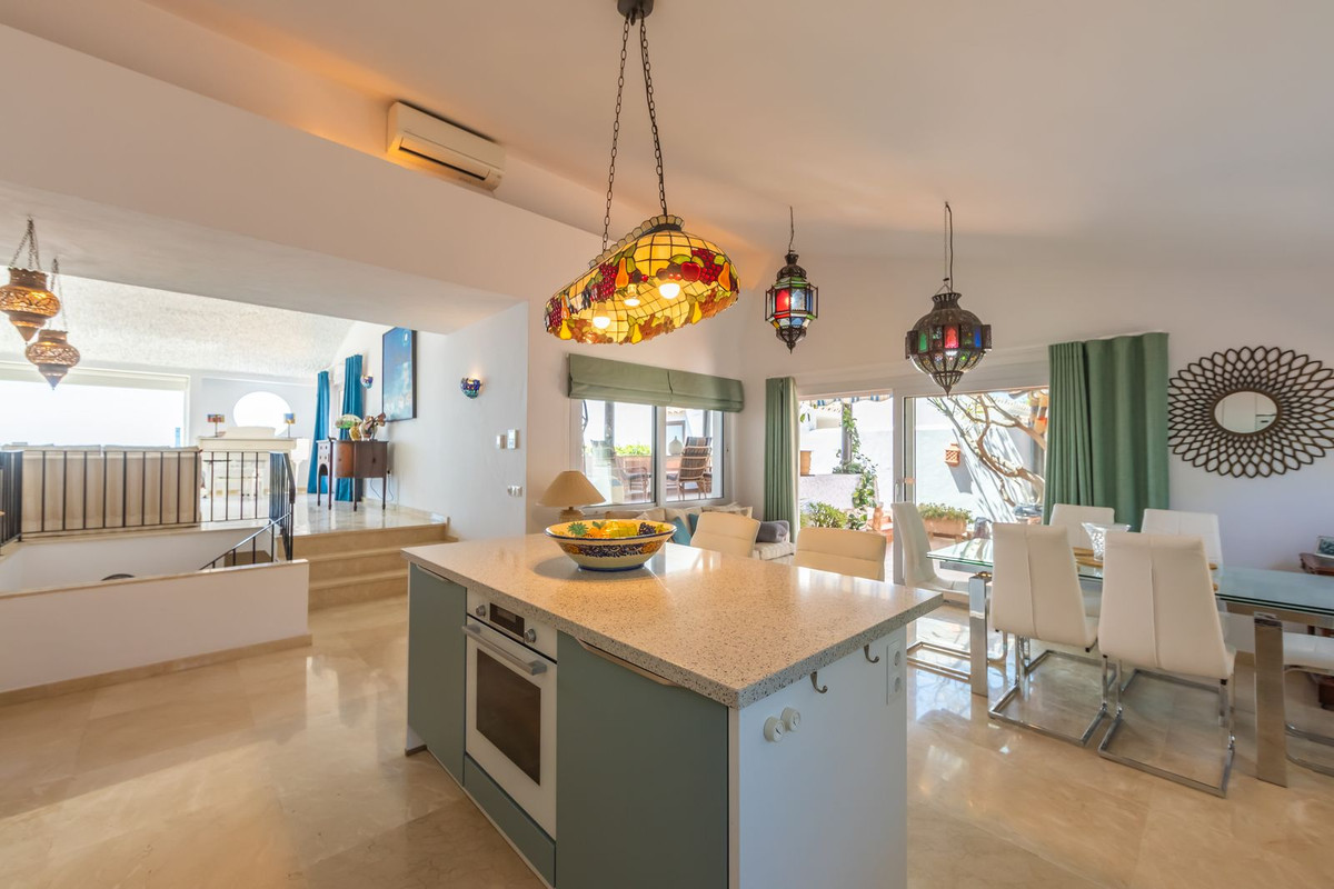 Se vende Villa - Chalet de 3 dormitorios en Costa Del Sol, Málaga, España