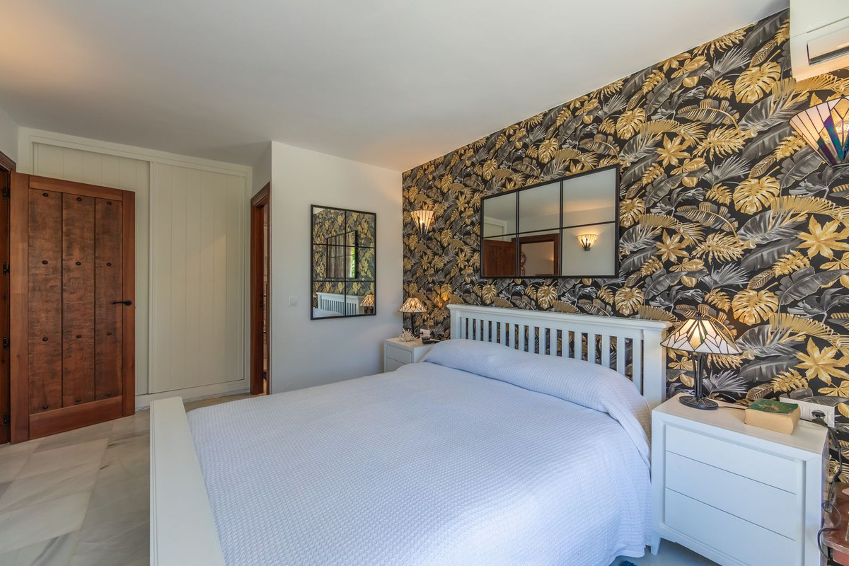 Se vende Villa - Chalet de 3 dormitorios en Costa Del Sol, Málaga, España
