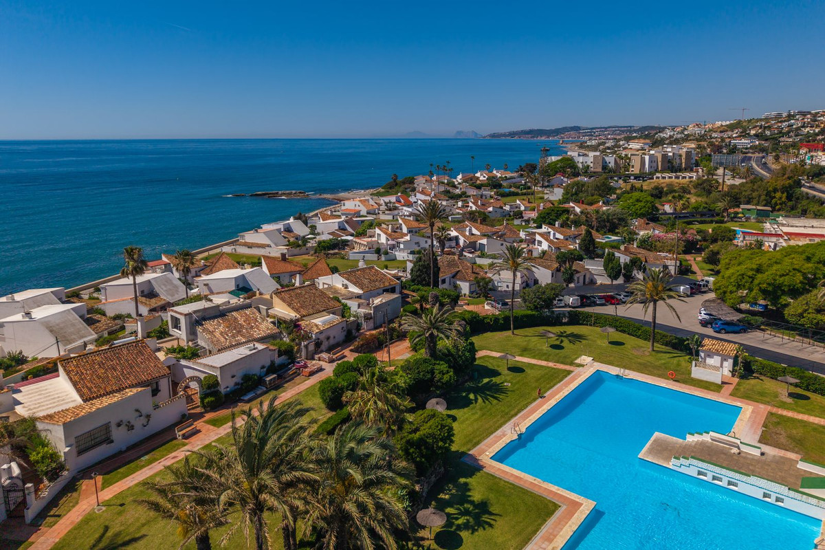 Se vende Villa - Chalet de 3 dormitorios en Costa Del Sol, Málaga, España