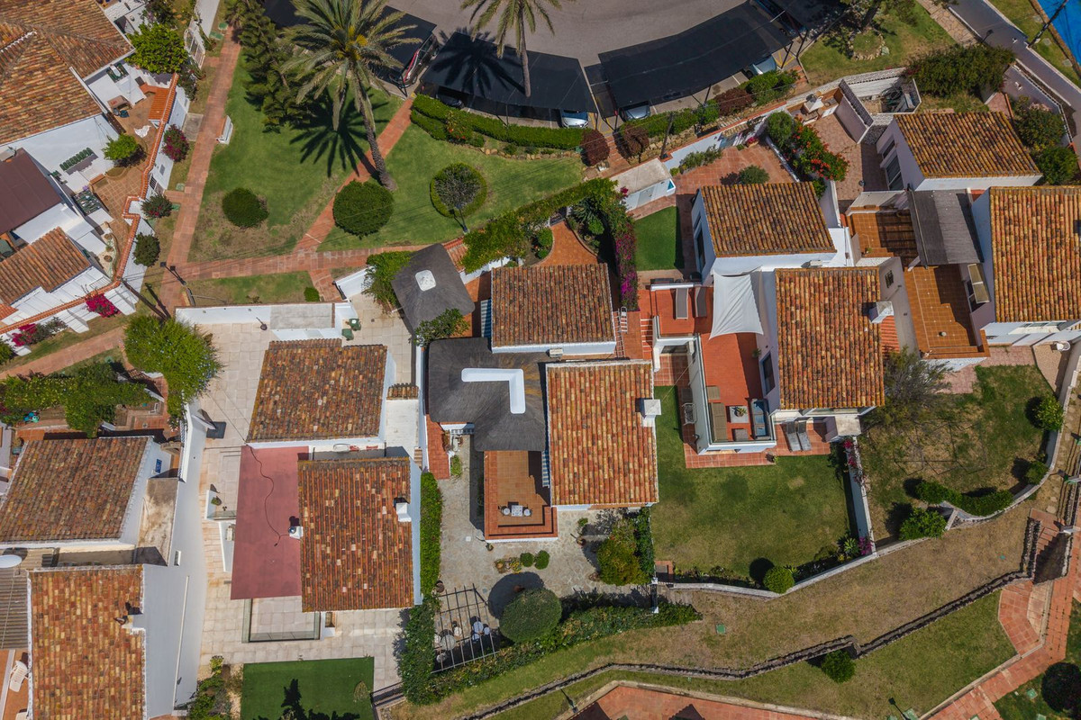 Se vende Villa - Chalet de 3 dormitorios en Costa Del Sol, Málaga, España