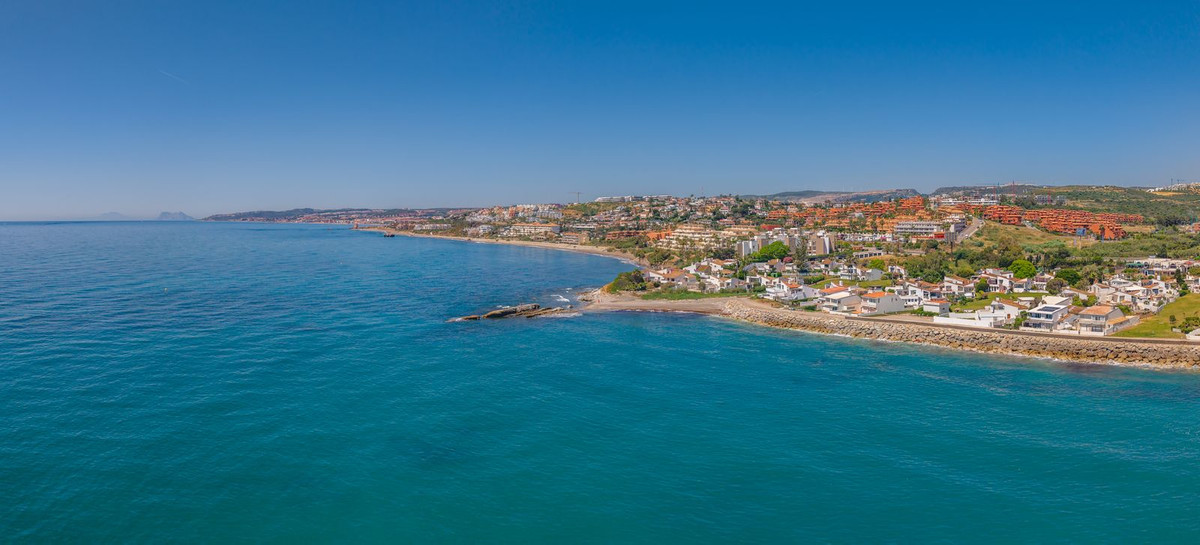 Se vende Villa - Chalet de 3 dormitorios en Costa Del Sol, Málaga, España