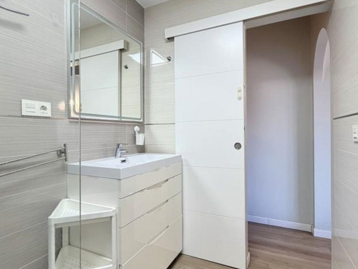 2 Bed Apartment for sale in Marbella Costa Del Sol, Málaga, Spain