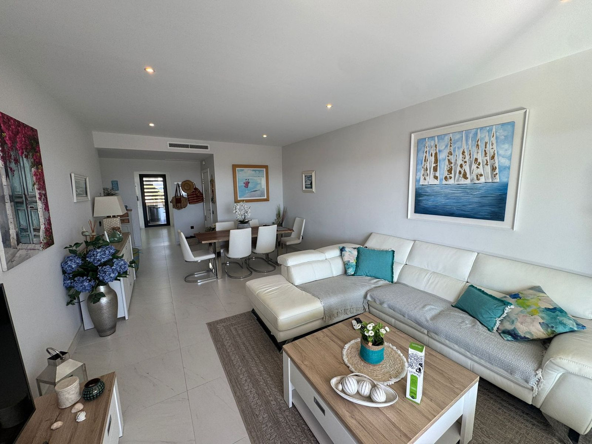 4 Bed Apartment for sale in Estepona Costa Del Sol, Málaga, Spain