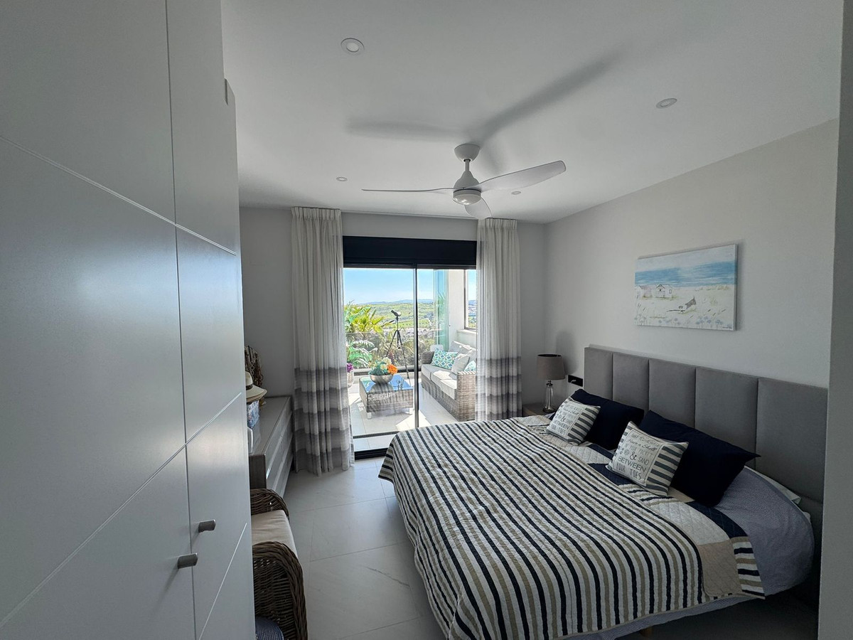 4 Bed Apartment for sale in Estepona Costa Del Sol, Málaga, Spain