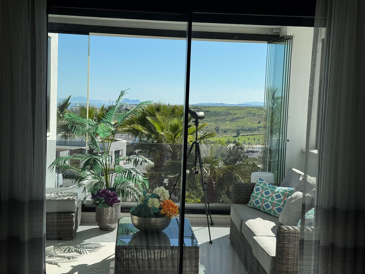 4 Bed Apartment for sale in Estepona Costa Del Sol, Málaga, Spain
