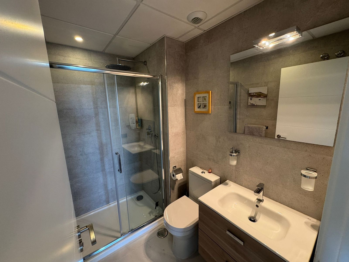 4 Bed Apartment for sale in Estepona Costa Del Sol, Málaga, Spain