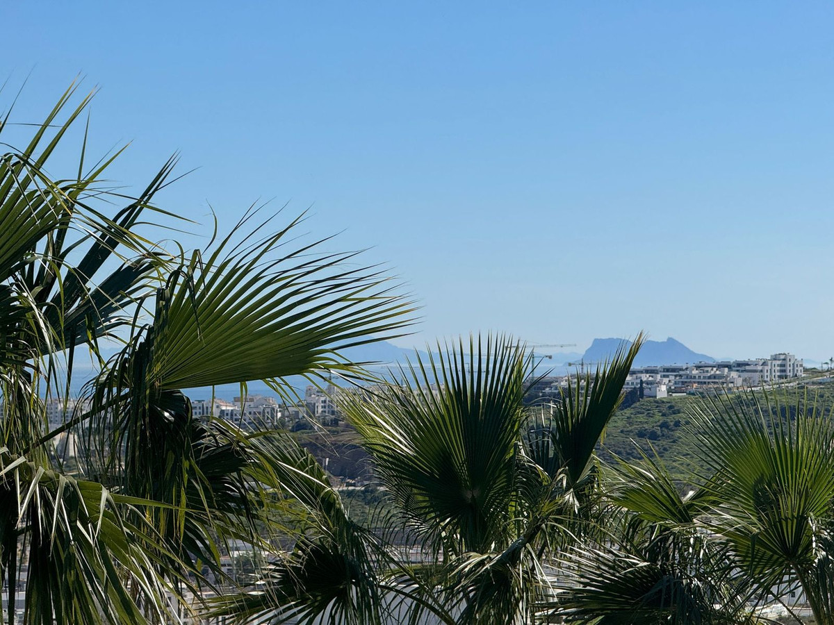 4 Bed Apartment for sale in Estepona Costa Del Sol, Málaga, Spain