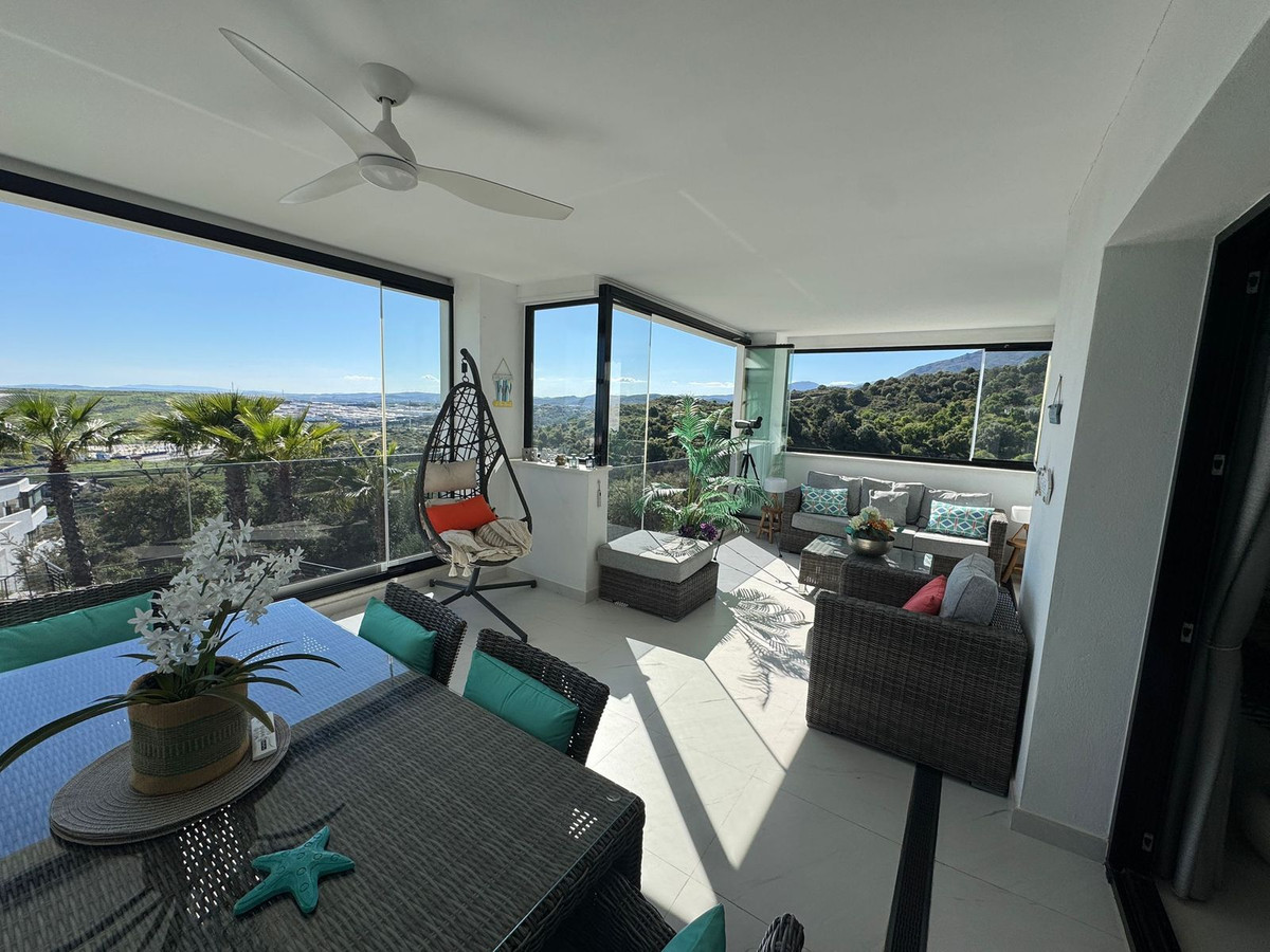 4 Bed Apartment for sale in Estepona Costa Del Sol, Málaga, Spain