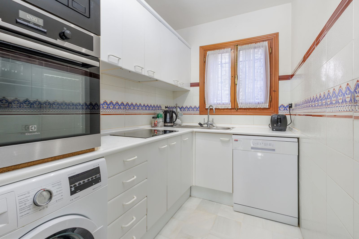 Se vende Apartamento Planta Baja de 2 dormitorios en Costa Del Sol, Málaga, España
