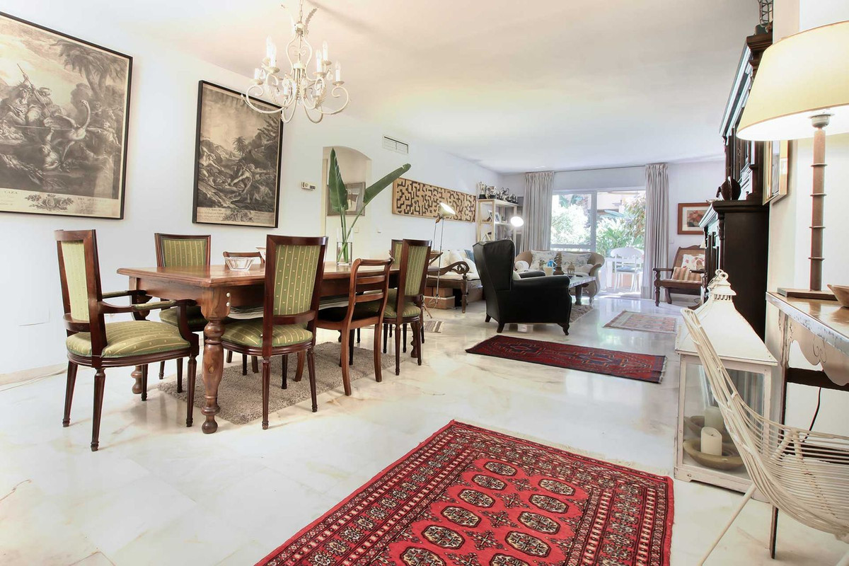 Se vende Apartamento Planta Baja de 2 dormitorios en Costa Del Sol, Málaga, España