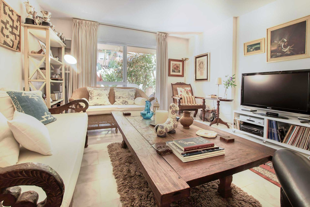 Se vende Apartamento Planta Baja de 2 dormitorios en Costa Del Sol, Málaga, España