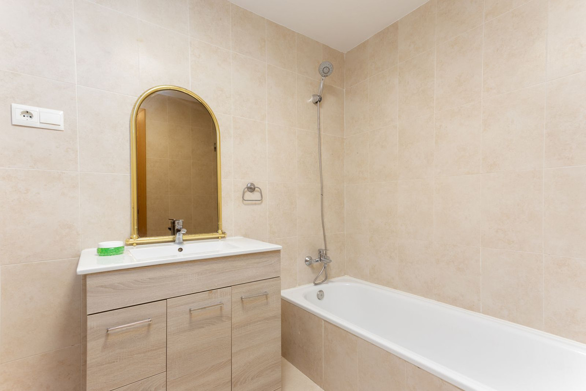 3 Bed Apartment for sale in La Campana Costa Del Sol, Málaga, Spain