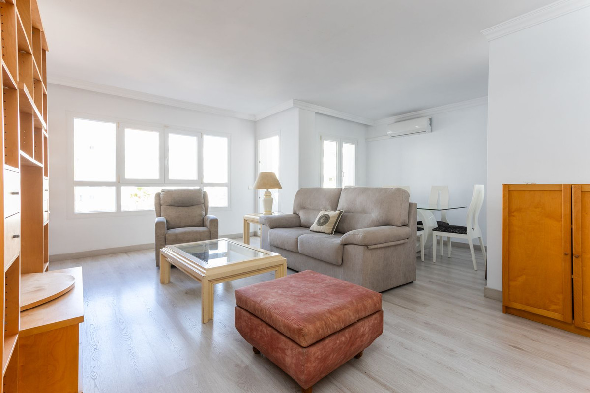 3 Bed Apartment for sale in La Campana Costa Del Sol, Málaga, Spain
