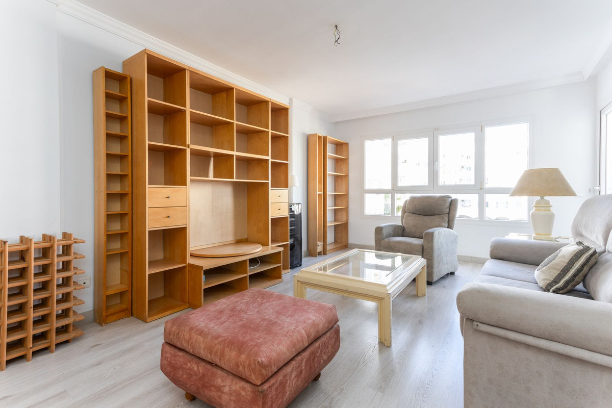 3 Bed Apartment for sale in La Campana Costa Del Sol, Málaga, Spain