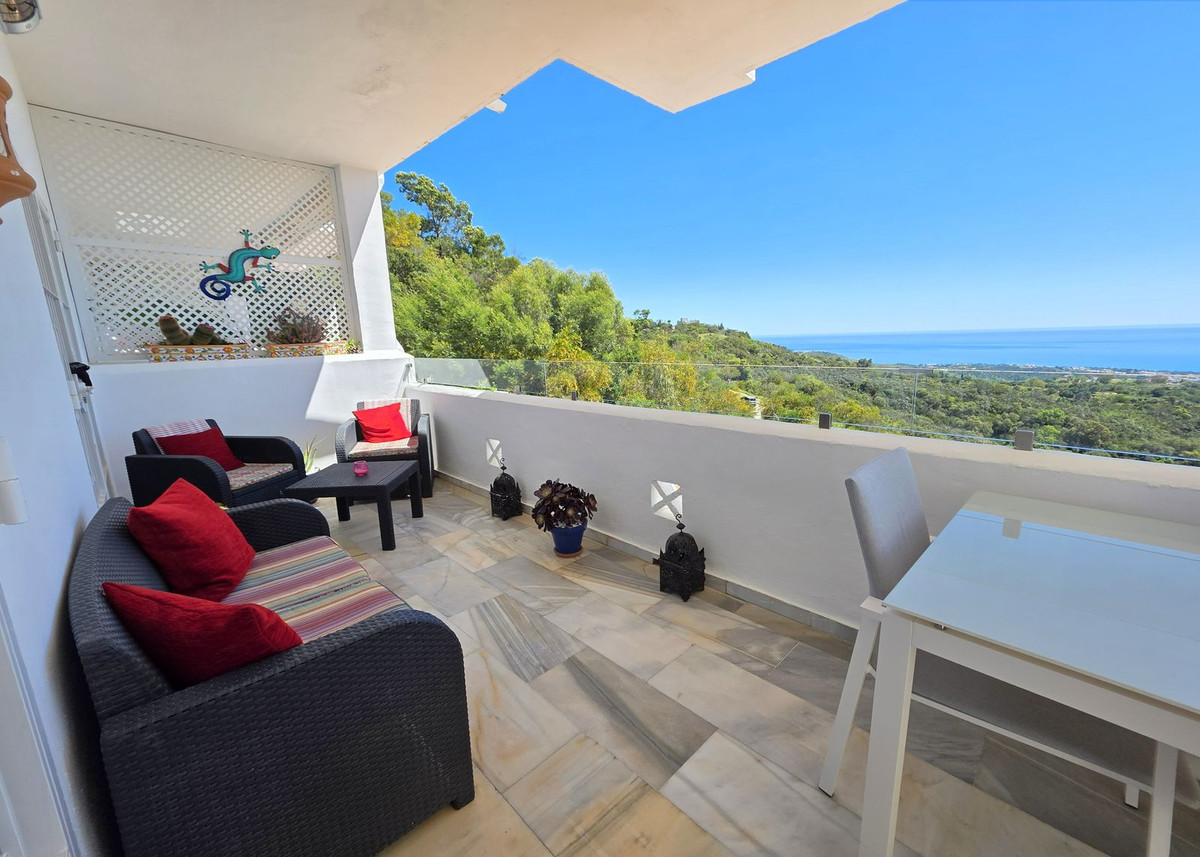 Se vende Apartamento Planta Media de 2 dormitorios en Costa Del Sol, Málaga, España