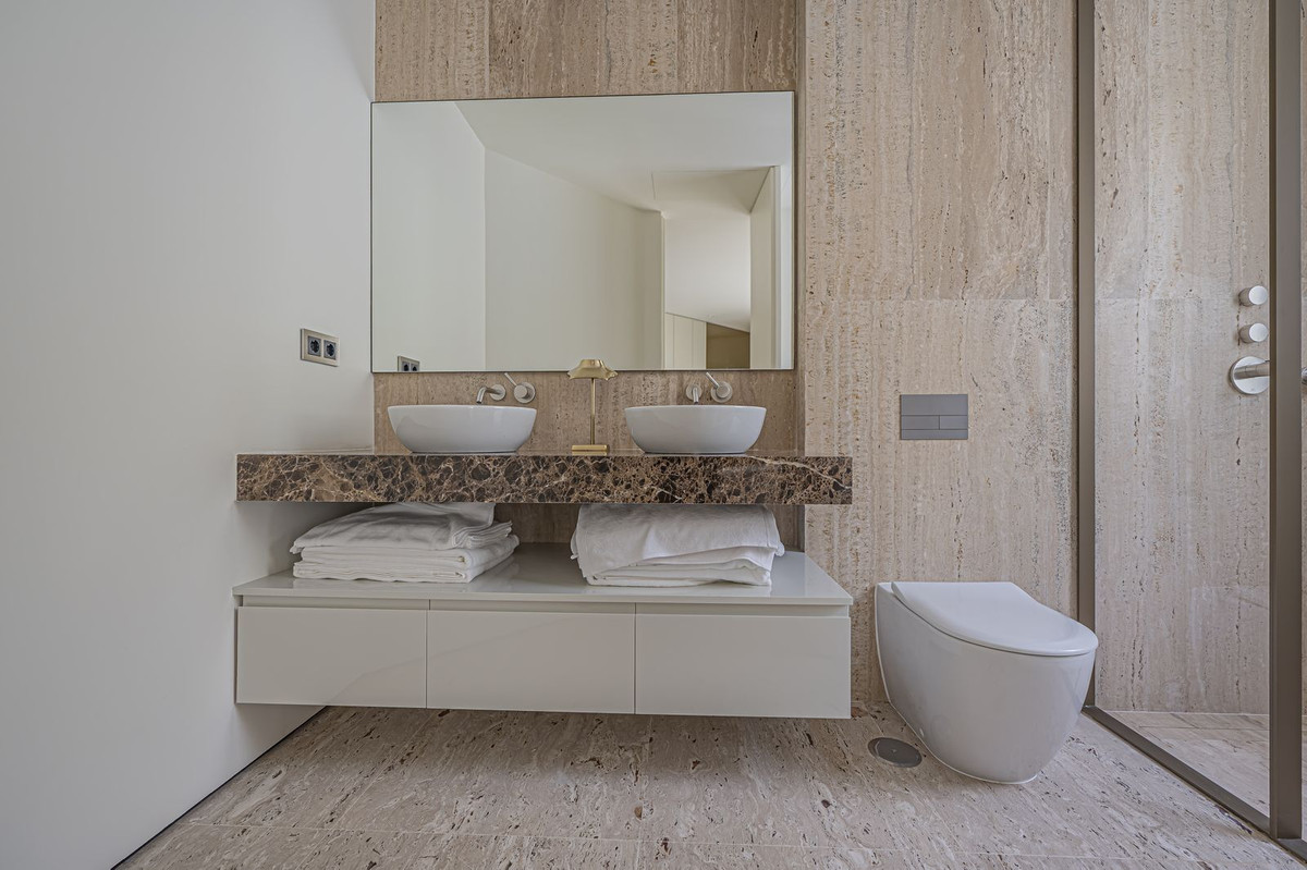 1 Bed Apartment for sale in The Golden Mile Costa Del Sol, Málaga, Spain