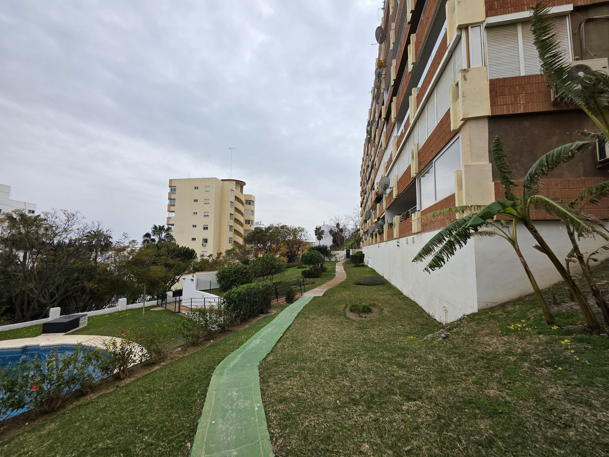 4 Bed Apartment for sale in Torremolinos Costa Del Sol, Málaga, Spain